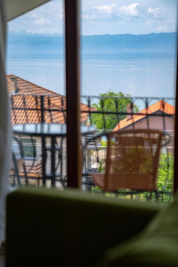 Et Larum Peštani Extérieur photo