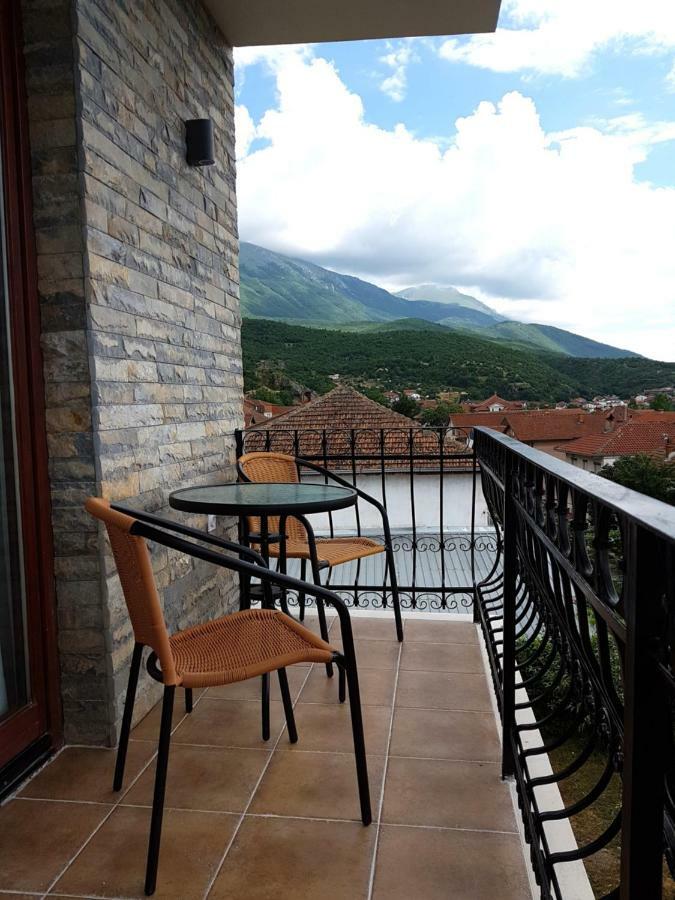 Et Larum Peštani Extérieur photo